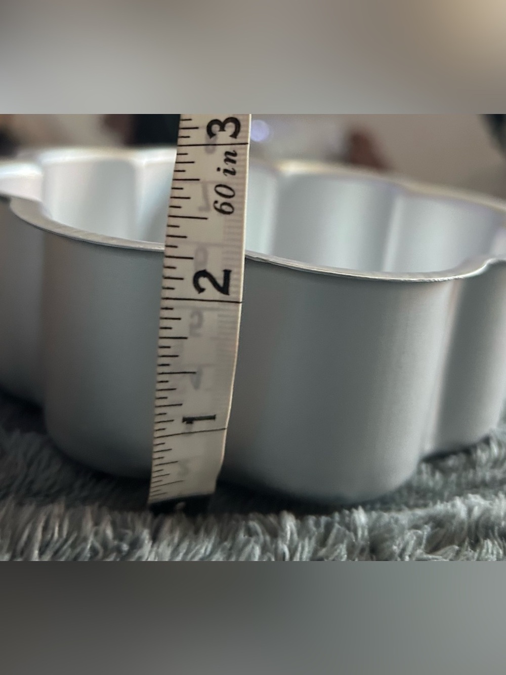 Silver Floral Nesting Cake Pan Set of 4- Home Kitchen Bakeware - Picture 13 of 13
